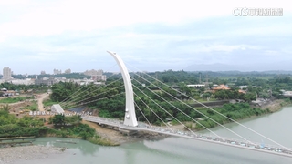 映月橋周遭潛藏危機　落入「攔沙壩下方」恐滅頂