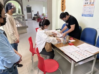 南市府啟動「單點申請專人送件」　0121震災第一筆房屋修繕補助昨入帳