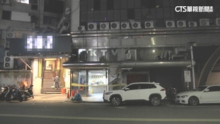 燒肉粽翻版！婦人墜樓撞破遮雨棚　壓傷大樓保全