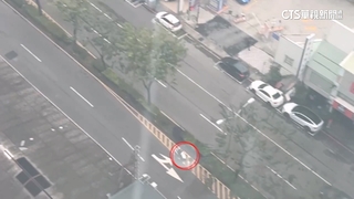 騎士違規拒檢逆向逃竄險撞警！　大批警力攔截