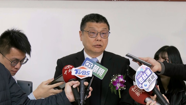 台鐵董座杜微請辭獲准!曝未來將從事志工 交通部次長伍勝園暫代職務 | 華視新聞