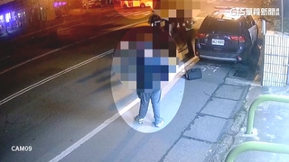 「醉」誇張！　醉漢派出所前爆打運將　員警緊急阻攔