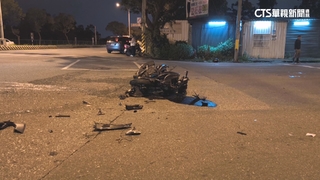 駕駛無照又闖燈！　遭機車攔腰撞　騎士2人骨折傷