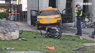 計程車暴衝撞花蓮車站　5人輕重傷.運將命危