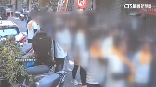 不滿遶境人員丟菸蒂　餐飲業者制止爆口角