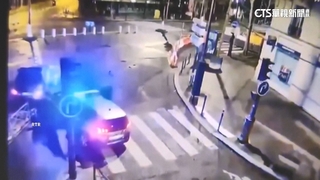 巴黎警匪飛車追逐變連環撞　共13人受傷