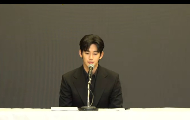 金秀賢現身痛哭道歉　啜泣否認所有爆料：沒有與金賽綸未成年交往 | 華視新聞