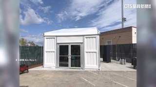 運動家暫居沙加緬度　記者室被虧像「流動廁所」