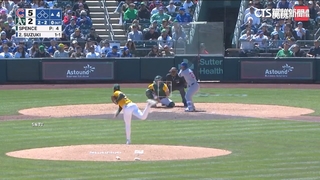 鈴木誠也怪力轟！　　連兩打席全壘打轟垮運動家