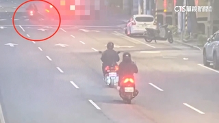 等不及行人號誌變燈　老翁急過馬路遭3機車連續撞亡