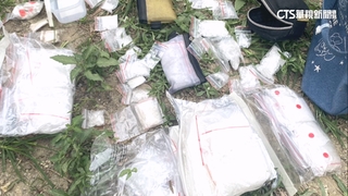 高雄男遭丟包醫院亡　警逮2開車嫌犯起出長槍.毒品