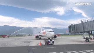 曼谷-台東首航出狀況　尾風大轉降高雄.班機延誤2小時