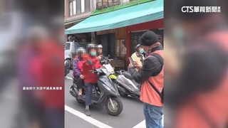 市場號召連署遭辱罵企圖衝撞　罷團志工提告