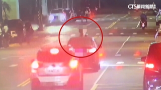 「引擎蓋坐人」沿路奔馳　警：涉公共危險最重罰3.6萬