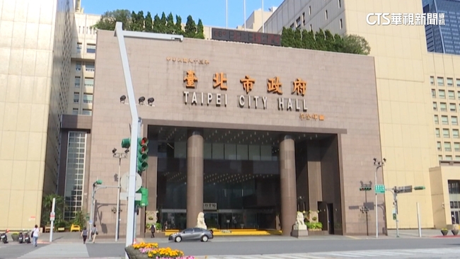 台北市府遭爆廁所有偷拍攝狼 教育局:若屬實就終止契約 | 華視新聞