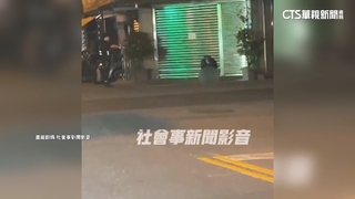 男心情不好持利器街頭閒晃　民眾急報案.警噴辣椒水壓制