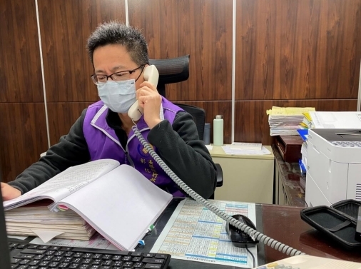 書記官電話催繳。圖/彰化分署提供