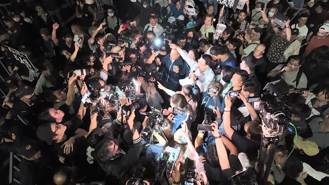 朱立倫等3人將被送辦 謝龍介發文「自首」:趕快傳 趕緊辦 | 華視新聞