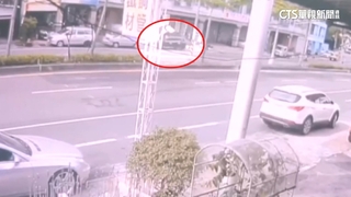 休旅車自撞電箱　居民嘆第4次了　警：車速快+弧度肇事