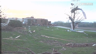 一天逾10個龍捲風！　美中西部房屋被夷平