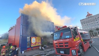 剛開就燒毀！台中餐廳火　「現場逾十瓦斯桶」險爆