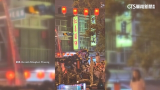 舞獅突踩空！2陣頭人員撞樁柱急送醫幸無大礙