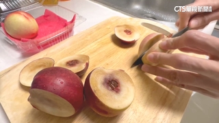「盒裝甜桃」果肉發黑　專家：冷藏易低溫凍傷