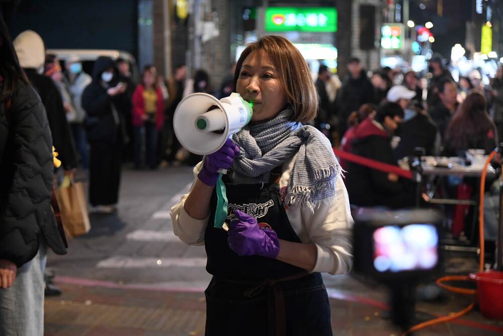 本集特別來賓歌后李翊君來助陣。