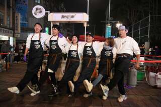 《我們這一攤2》台灣擺攤最終站　五攤主征戰寧夏夜市人氣爆棚