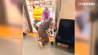 差近20公分！　女下車沒注意月台間隙　踩空險掉鐵軌