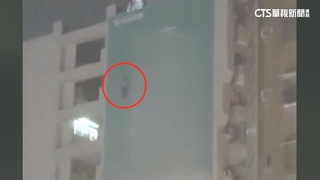 高雄男半夜詭掛15樓外牆　僅靠繩索強撐50分鐘獲救