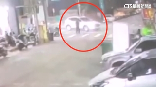 禮讓行人遭阻擋去路反拍　警：行人違規罰500元