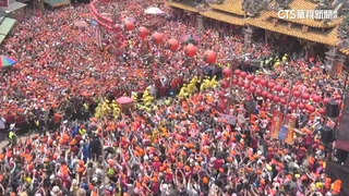 進喔！白沙屯媽祖抵北港　「粉紅超跑」三進三退入廟