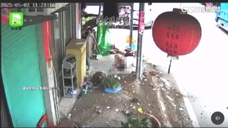 恐怖！站家門口驚遇劫　「車完全無煞」撞飛男重摔