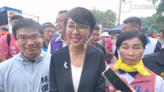 許淑華眼泛淚！白沙屯媽鑾轎急轉　停她身邊3分鐘