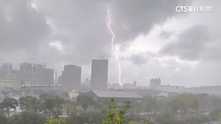 中油油槽疑遭雷擊竄火　廠方：有接地線導引電流