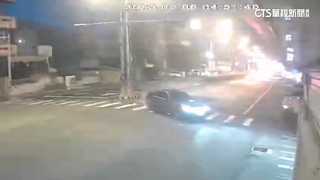 湯包店顧客清晨「甩尾燒胎」擾鄰　警：已違規將開罰