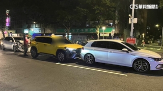 男酒後出門載女友　直撞前車釀3車連環撞