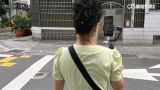 中籍女子疑在國小外直播　家長憂：學童臉部「全都露」