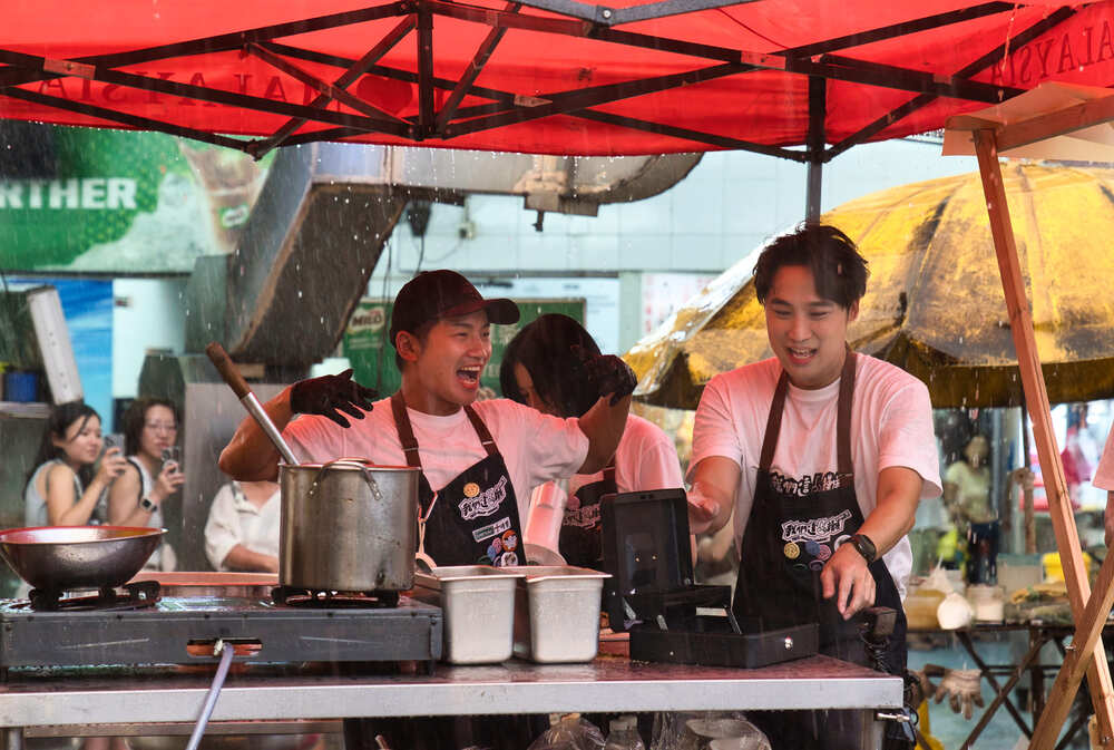 蔡昌憲(左)、謝承偉樂觀覺得遇水則發。