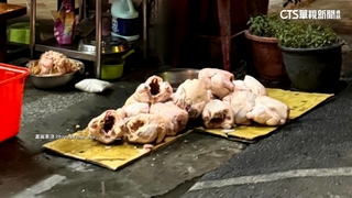 河粉店路邊墊紙板洗肉！民驚：不敢吃　老闆娘：員工疏失