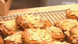 黃仁勳手上神祕禮盒曝光！是最愛的「杏仁可頌」