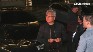 又到川菜館！黃仁勳赴愛店與父母.女兒家庭聚餐