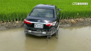 宜蘭「田中」驚魂！　鄉間小路2車相撞　衝田裡4傷