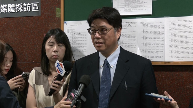 央視主播口誤播報說出「兩國」　邱垂正：中國應務實面對中華民國存在事實 | 華視新聞