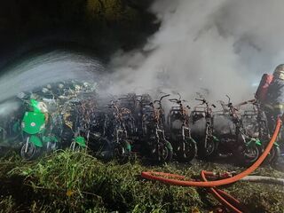 101輛郵局電動機車燒毀　中華郵政「疑車輛自燃所致」：不影響投遞作業