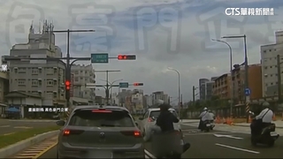 騎士攔車怒罵還踹車「竟稱是認錯人」　警介入偵辦