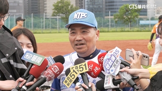 世壯運慢壘賽雨中競技　侯友宜PK蔣萬安