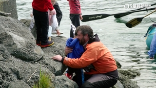 偉大父愛！為罕病兒籌治療費　美國男泛舟200公里