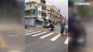 不禮讓！　小學生站路邊28秒10車通過　警：最高罰6千